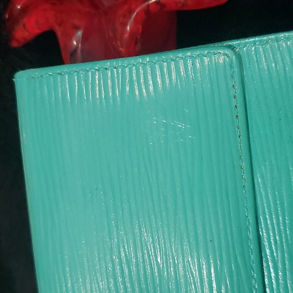 Louis Vuitton Epi Wallet - Picture 4 of 16